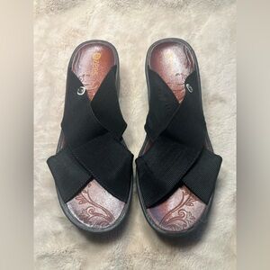 Bzees Desire black fabric criss-cross wedge slide sandals size 8.5